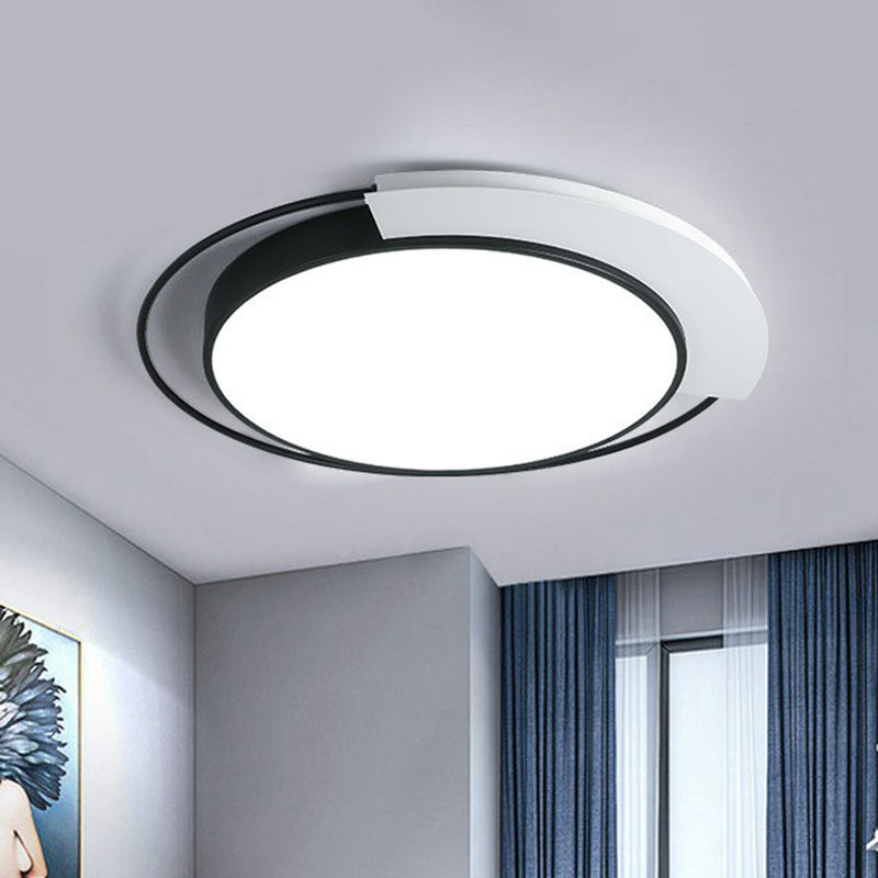 Nordic Circular Flush Mount Lighting Acrylic Living Room LED Flush Mount Fixture in Black and White Clearhalo 'Ceiling Lights' 'Close To Ceiling Lights' 'Close to ceiling' 'Flush mount' Lighting' 2217399