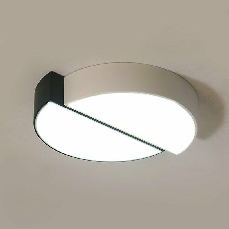 Splicing Round Acrylic Flush Mount Lighting Minimalist Black and White LED Flush Mount Fixture Black-White Warm Clearhalo 'Ceiling Lights' 'Close To Ceiling Lights' 'Close to ceiling' 'Flush mount' Lighting' 2217460