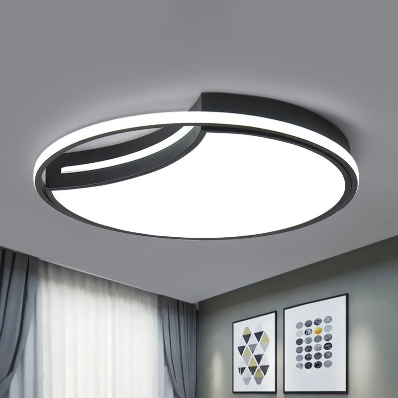 Circular Flush Mount Lighting Minimalist Acrylic Living Room LED Flush Mount Fixture in Black Clearhalo 'Ceiling Lights' 'Close To Ceiling Lights' 'Close to ceiling' 'Flush mount' Lighting' 2217484