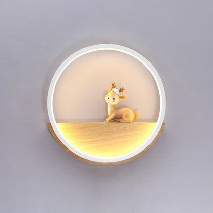 Circle Living Room Wall Sconce Lamp Metal Modern Style LED Wall Lighting Fixture with Decorative Deer White Clearhalo 'Modern wall lights' 'Modern' 'Wall Lamps & Sconces' 'Wall Lights' Lighting' 2228401