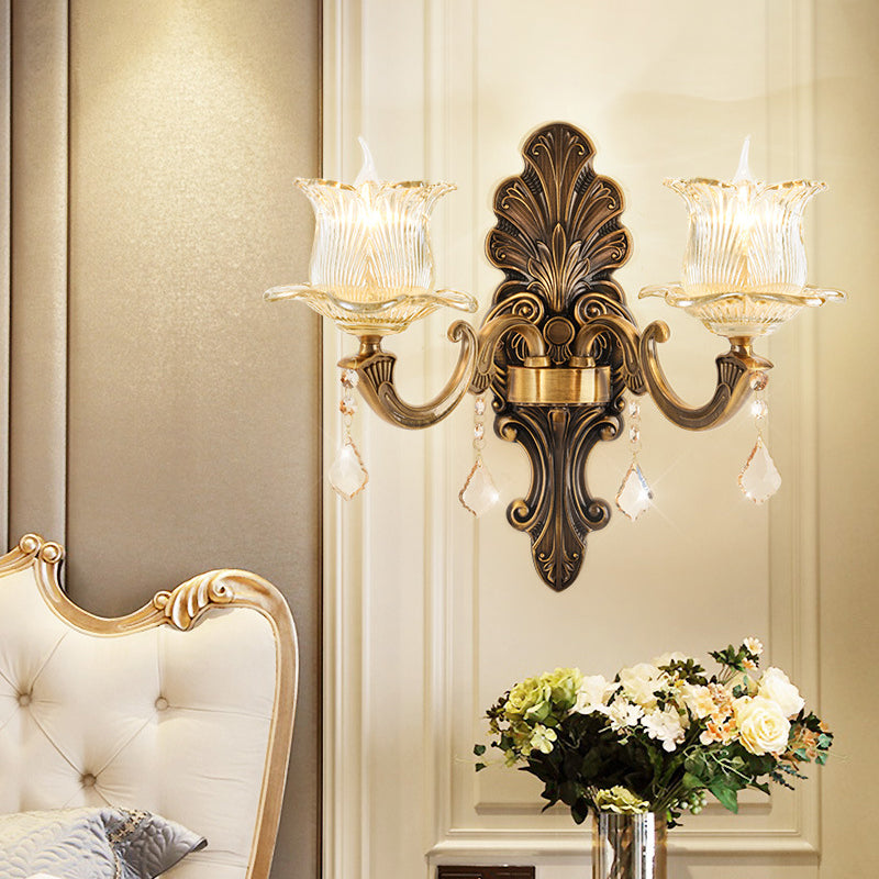 1/2-Light Living Room Wall Mount Lamp Vintage Style Brass Sconce Lighting with Petal Clear Textured Glass Shade Clearhalo 'Cast Iron' 'Glass' 'Industrial' 'Modern wall lights' 'Modern' 'Tiffany' 'Traditional wall lights' 'Wall Lamps & Sconces' 'Wall Lights' Lighting' 222914