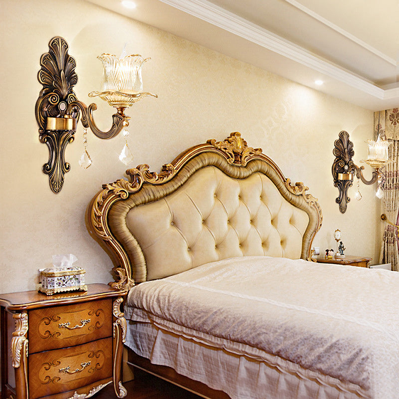 1/2-Light Living Room Wall Mount Lamp Vintage Style Brass Sconce Lighting with Petal Clear Textured Glass Shade 1.0 Brass Clearhalo 'Cast Iron' 'Glass' 'Industrial' 'Modern wall lights' 'Modern' 'Tiffany' 'Traditional wall lights' 'Wall Lamps & Sconces' 'Wall Lights' Lighting' 222918