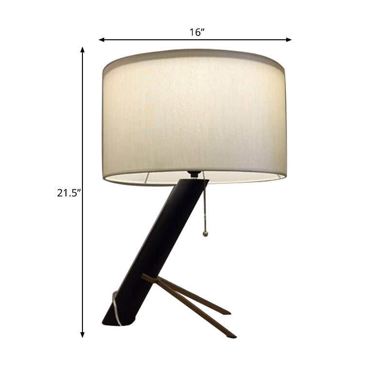 Traditional Drum Night Table Lamp 1 Light Fabric Task Lighting in White for Bedroom Clearhalo 'Lamps' 'Table Lamps' Lighting' 224391
