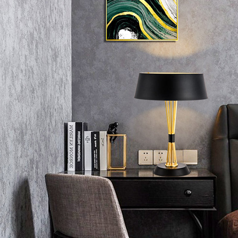 Classic Drum Reading Light 1 Light Fabric Desk Lamp in Black for Bedroom with Metal Base Clearhalo 'Lamps' 'Table Lamps' Lighting' 224396