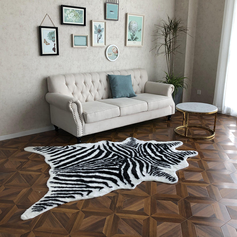 Multi Color Unique Rug Acrylic Animal Skin Print Carpet Easy Care Machine Washable Rug for Decoration White-Black 4'11" x 6'11" Clearhalo 'Area Rug' 'Casual' 'Rugs' Rug' 2246001