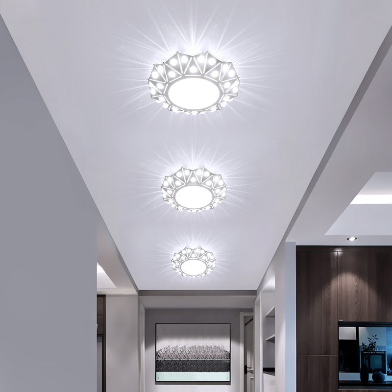 Circular Foyer Flush Light Acrylic Modern Style LED Flush Ceiling Light Fixture in White Clearhalo 'Ceiling Lights' 'Close To Ceiling Lights' 'Close to ceiling' 'Flush mount' Lighting' 2253496
