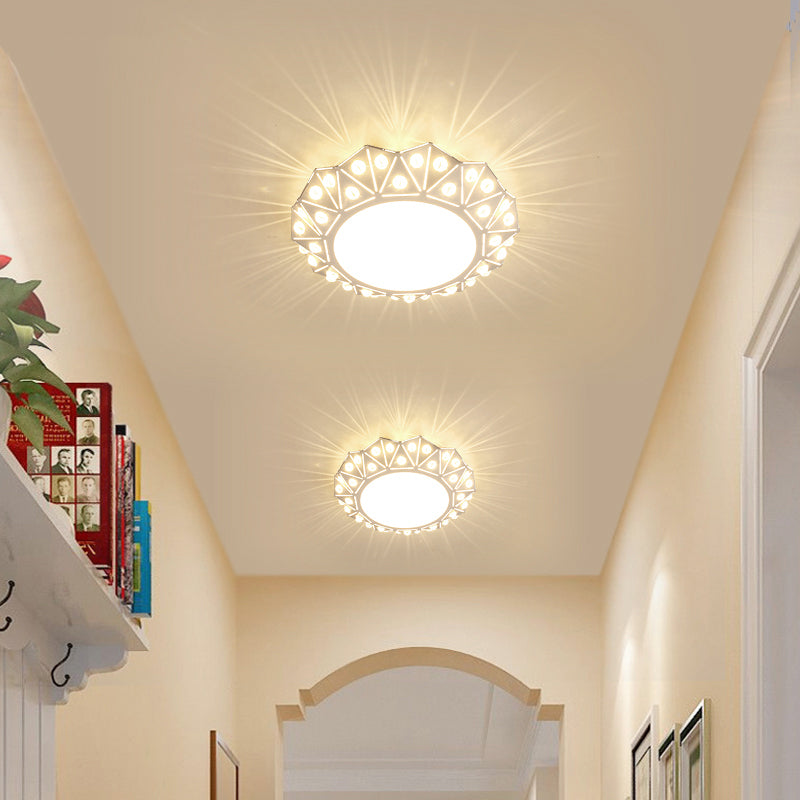 Circular Foyer Flush Light Acrylic Modern Style LED Flush Ceiling Light Fixture in White Clearhalo 'Ceiling Lights' 'Close To Ceiling Lights' 'Close to ceiling' 'Flush mount' Lighting' 2253499
