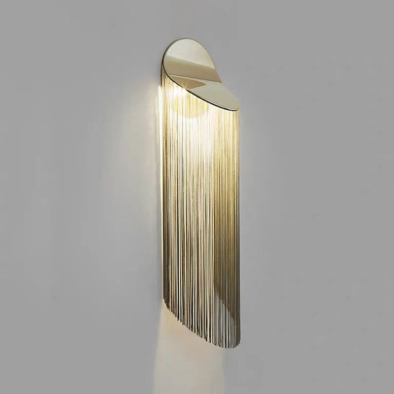 Fringed Wall Light Fixture Postmodern Metallic Single-Bulb Bedside Wall Mounted Lamp in Gold Clearhalo 'Cast Iron' 'Glass' 'Industrial' 'Modern wall lights' 'Modern' 'Tiffany' 'Traditional wall lights' 'Wall Lamps & Sconces' 'Wall Lights' Lighting' 2253541