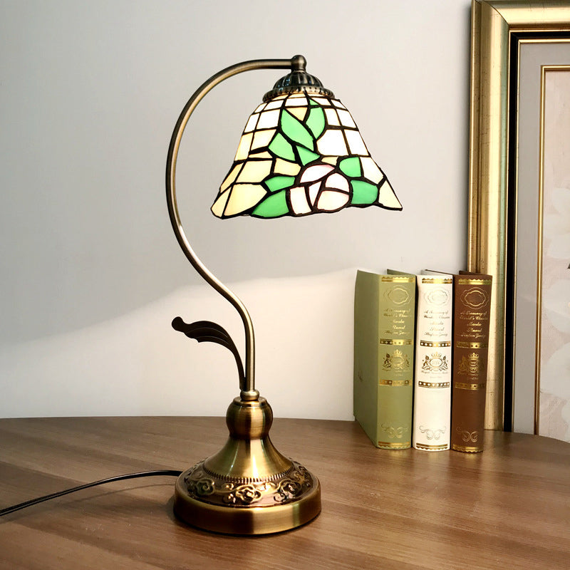 Single Nightstand Lamp Tiffany Style Bell Shade Gridded Glass Table Lighting for Bedroom Green Clearhalo 'Lamps' 'Table Lamps' Lighting' 2255576