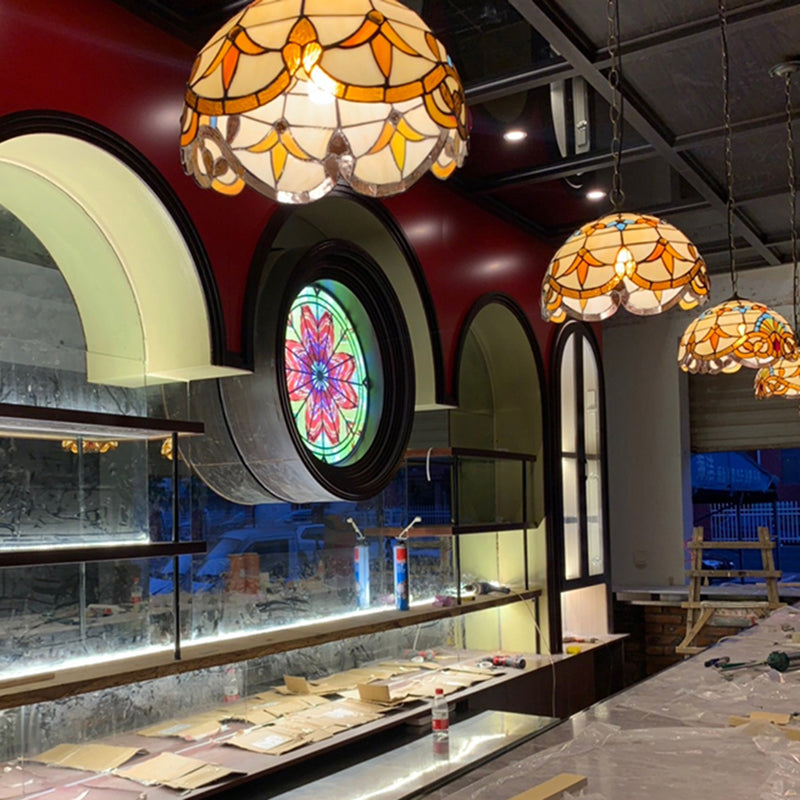 Beige 1��Head Suspension Light Antique Stained Glass Flower Shade Pendant Lighting Fixture Clearhalo 'Ceiling Lights' 'Chandeliers' 'Industrial' 'Middle Century Pendants' 'Pendant Lights' 'Pendants' 'Tiffany close to ceiling' 'Tiffany' Lighting' 2265796