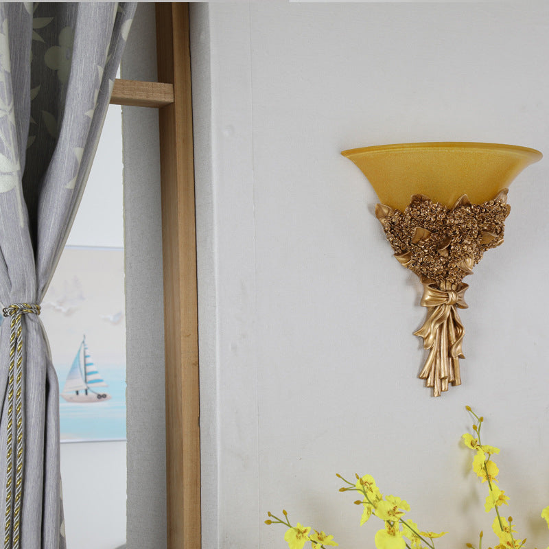 Flared Corridor Light Wall Light Fixture Vintage Amber/White Glass 1 Light Blue/Gold Flower Sconce Light Gold Clearhalo 'Wall Lamps & Sconces' 'Wall Lights' Lighting' 227549