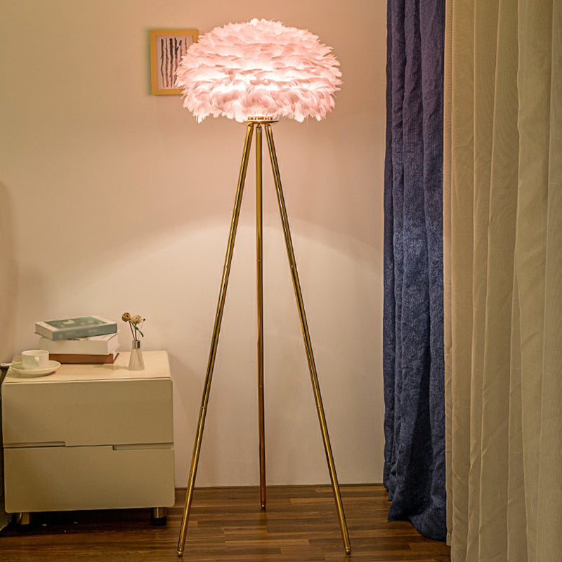 Dome Bedside Floor Lamp Feather 1 Head Nordic Style Standing Light with Brass Tripod Clearhalo 'Floor Lamps' 'Lamps' Lighting' 2282859
