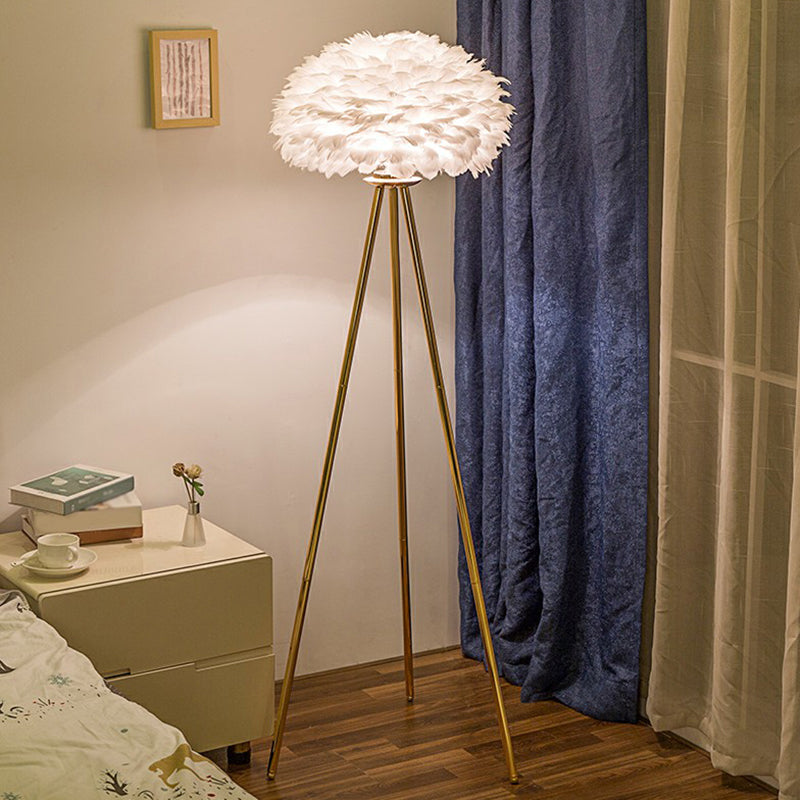Dome Bedside Floor Lamp Feather 1 Head Nordic Style Standing Light with Brass Tripod Clearhalo 'Floor Lamps' 'Lamps' Lighting' 2282864