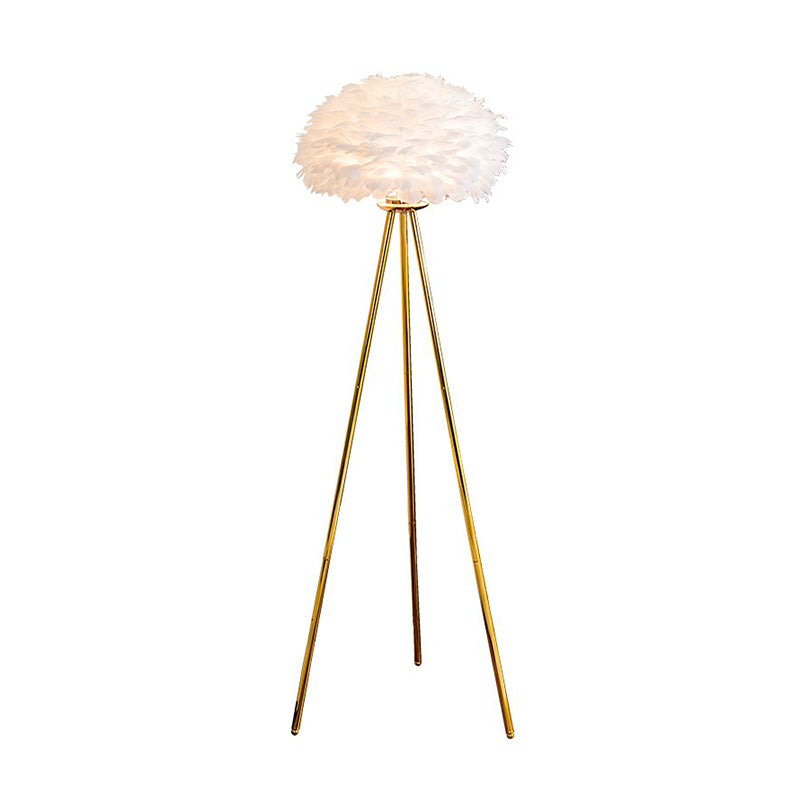Dome Bedside Floor Lamp Feather 1 Head Nordic Style Standing Light with Brass Tripod Clearhalo 'Floor Lamps' 'Lamps' Lighting' 2282866