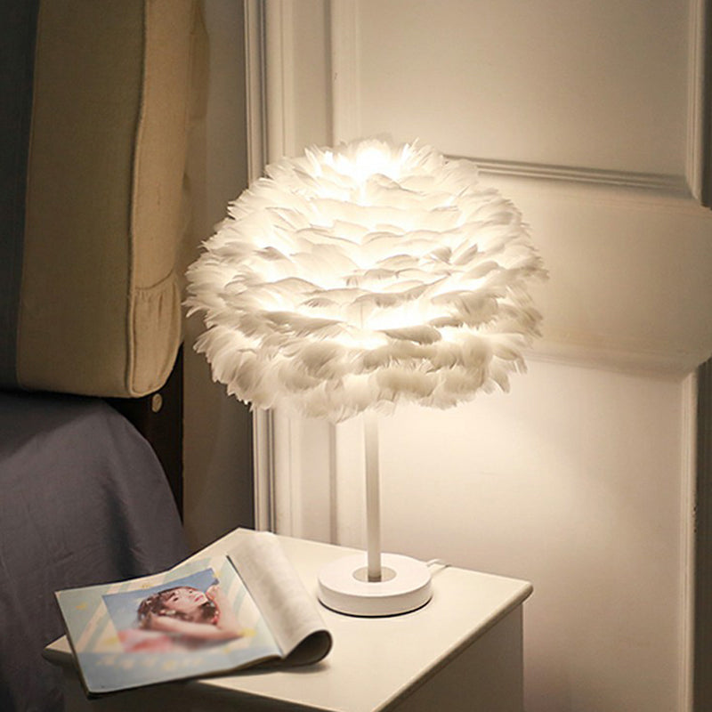 Hand-Weaving Feather Table Lamp Minimalistic Single-Bulb White Nightstand Light for Girls Room White Clearhalo 'Lamps' 'Table Lamps' Lighting' 2282909