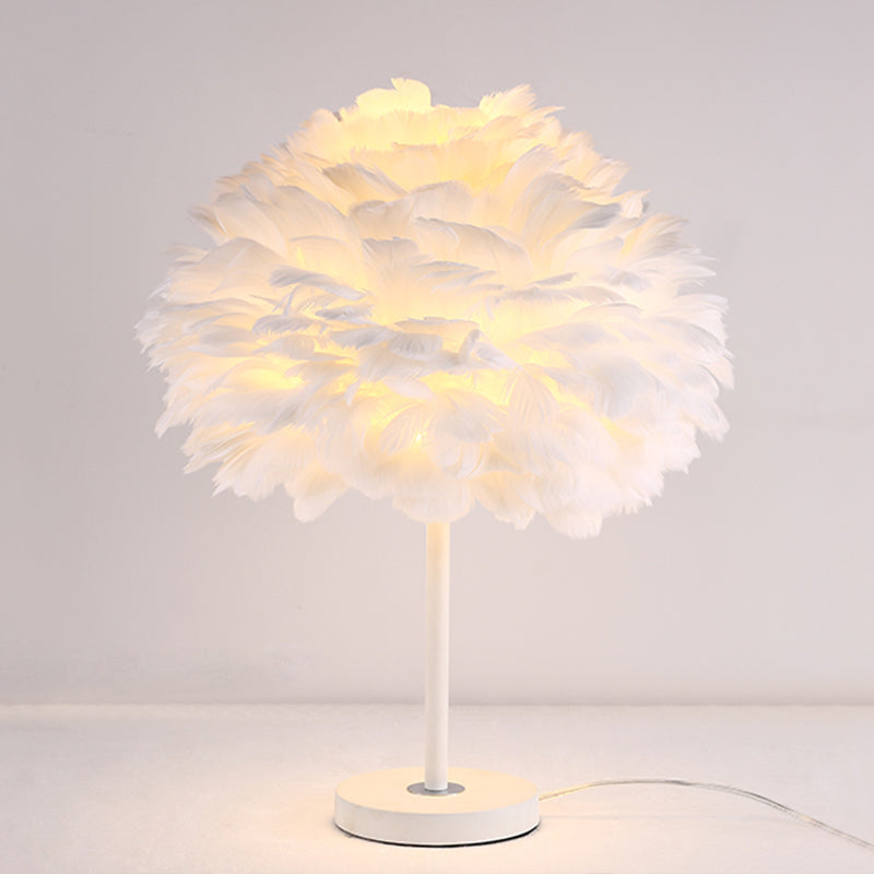Hand-Weaving Feather Table Lamp Minimalistic Single-Bulb White Nightstand Light for Girls Room Clearhalo 'Lamps' 'Table Lamps' Lighting' 2282912