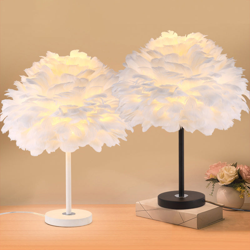 Modernist Layered Flower Night Lighting Feather 1-Head Girls Bedroom Table Light Clearhalo 'Lamps' 'Table Lamps' Lighting' 2282915