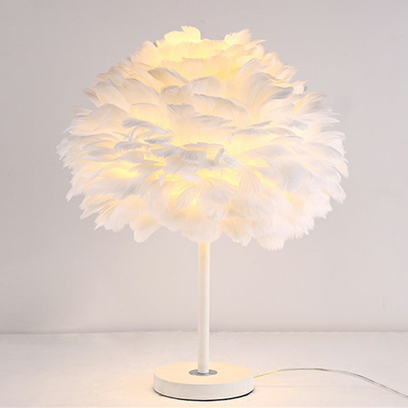 Modernist Layered Flower Night Lighting Feather 1-Head Girls Bedroom Table Light White Clearhalo 'Lamps' 'Table Lamps' Lighting' 2282917