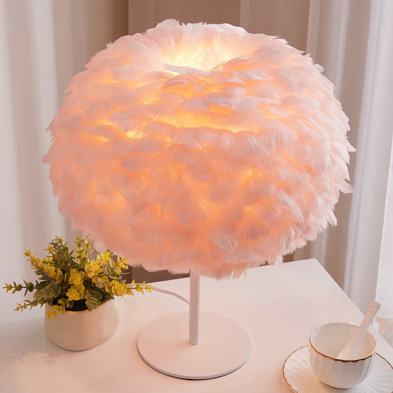 Nordic Stylish 1-Bulb Table Lamp Hemispherical Nightstand Light with Feather Shade Clearhalo 'Lamps' 'Table Lamps' Lighting' 2282921