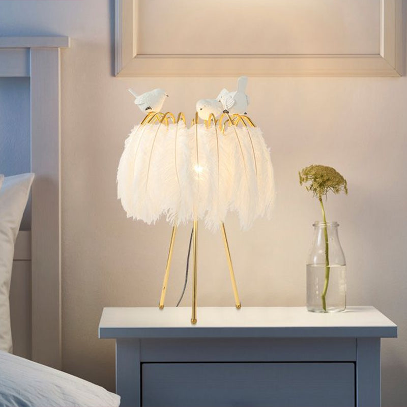 Circular Feather Night Light Simplicity 1-Light Gold Finish Table Lamp with Tripod Clearhalo 'Lamps' 'Table Lamps' Lighting' 2283094