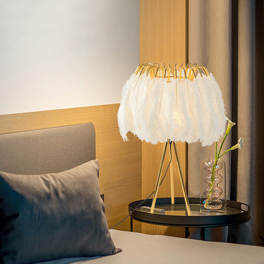 Circular Feather Night Light Simplicity 1-Light Gold Finish Table Lamp with Tripod Clearhalo 'Lamps' 'Table Lamps' Lighting' 2283095