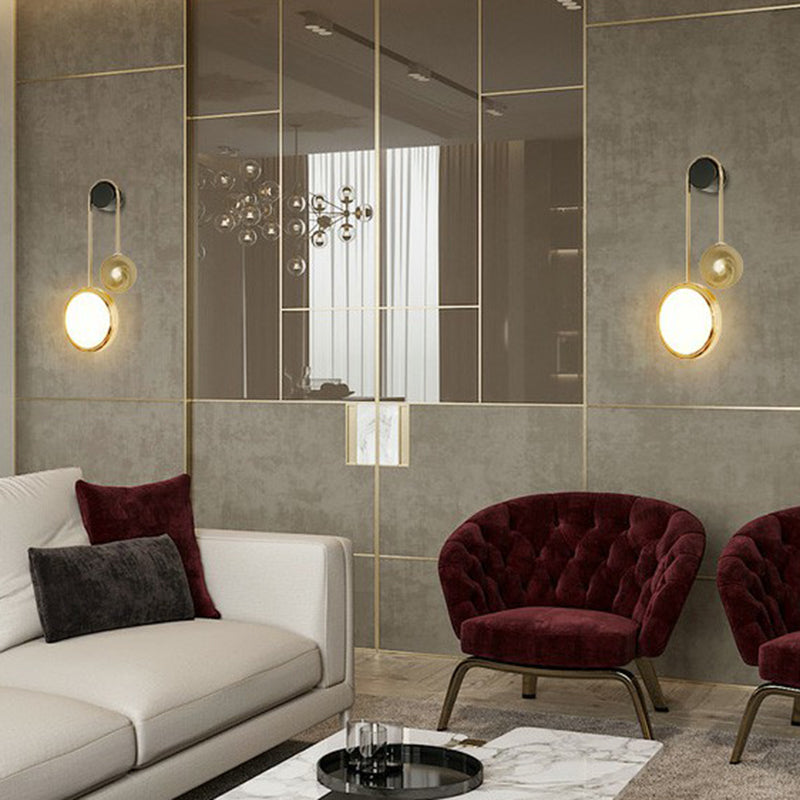 Artistic Circle Wall Mount Lighting Metallic Living Room LED Sconce Light in Brass Clearhalo 'Cast Iron' 'Glass' 'Industrial' 'Modern wall lights' 'Modern' 'Tiffany' 'Traditional wall lights' 'Wall Lamps & Sconces' 'Wall Lights' Lighting' 2283192