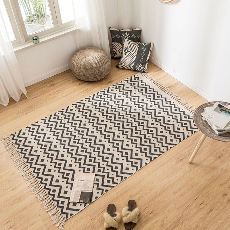 Multi Colored Decoration Rug Bohemian Geometric Print Indoor Rug Jute Easy Care Pet Friendly Area Carpet with Fringe Black-White 3'11" x 5'7" Clearhalo 'Area Rug' 'Bohemian' 'Rugs' Rug' 2309774