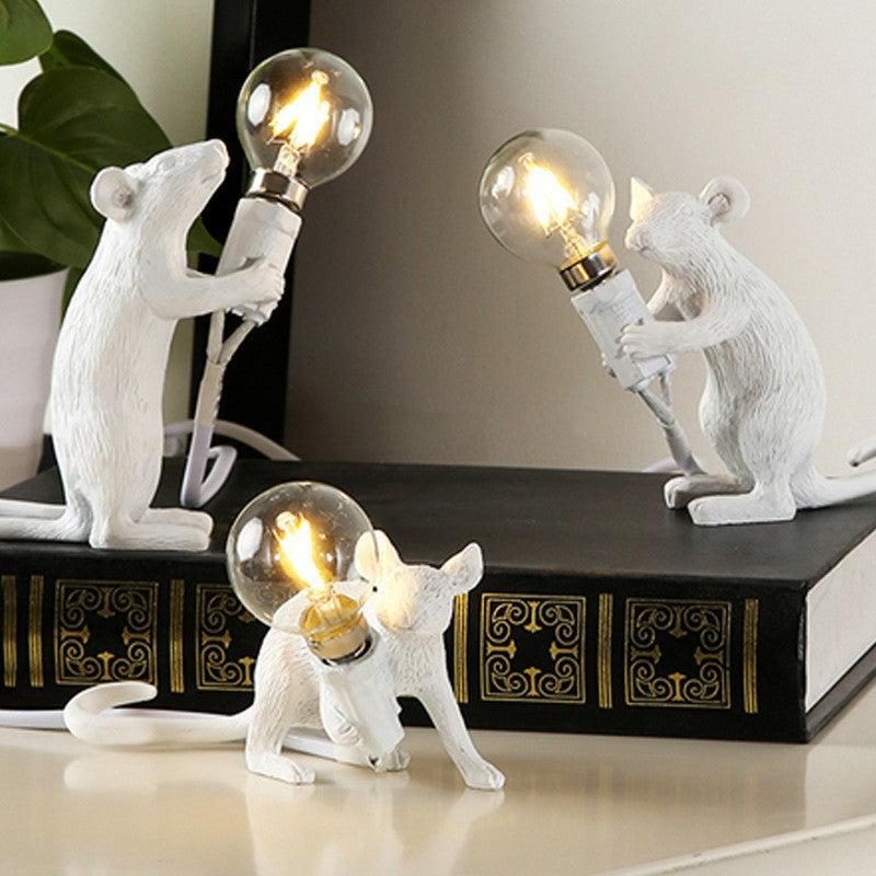 Mouse Shaped Mini Bedroom Table Light Resin 1 Head Novelty Kids Night Stand Lamp Clearhalo 'Lamps' 'Table Lamps' Lighting' 2311875