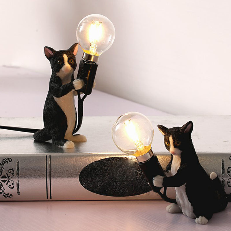 Kitten Night Table Light Decorative Resin 1 Bulb Childrens Bedroom Nightstand Lamp Clearhalo 'Lamps' 'Table Lamps' Lighting' 2311904