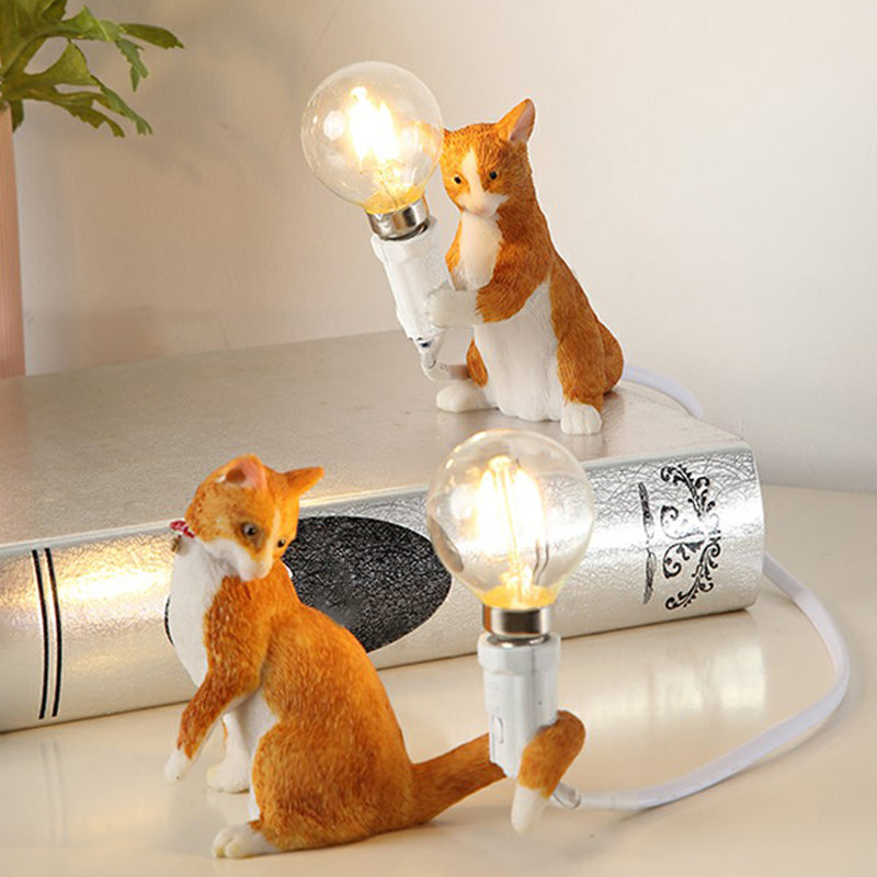 Kitten Night Table Light Decorative Resin 1 Bulb Childrens Bedroom Nightstand Lamp Clearhalo 'Lamps' 'Table Lamps' Lighting' 2311910