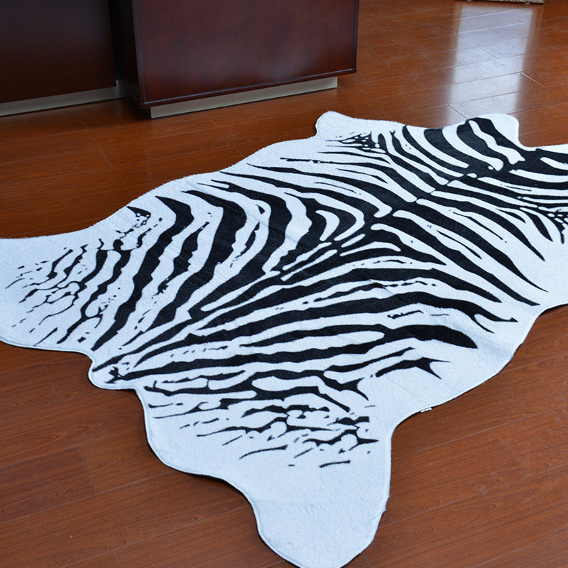 Casual Decoration Rug Multi Colored Animal Print Area Carpet Cowhide Non-Slip Backing Pet Friendly Indoor Rug Black 4'7" x 6'7" Clearhalo 'Area Rug' 'Casual' 'Rugs' Rug' 2317446