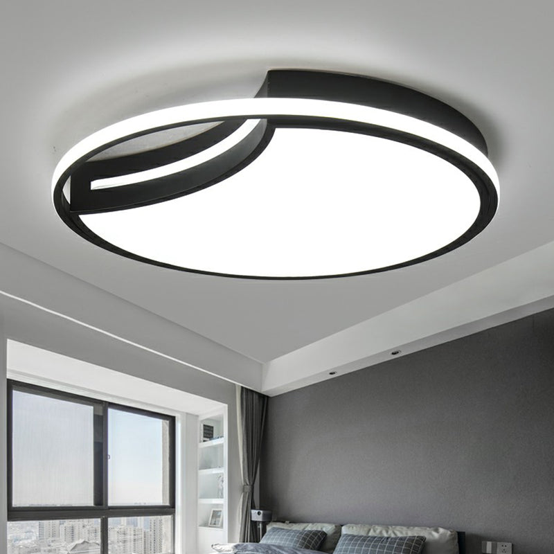 Minimalist Crescent LED Ceiling Flush Mount Acrylic Bedroom Flush Light Fixture with Halo Ring in Black Clearhalo 'Ceiling Lights' 'Close To Ceiling Lights' 'Close to ceiling' 'Flush mount' Lighting' 2326988
