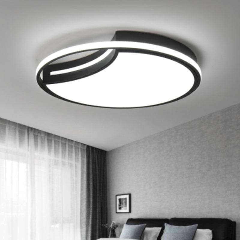 Minimalist Crescent LED Ceiling Flush Mount Acrylic Bedroom Flush Light Fixture with Halo Ring in Black Clearhalo 'Ceiling Lights' 'Close To Ceiling Lights' 'Close to ceiling' 'Flush mount' Lighting' 2326991