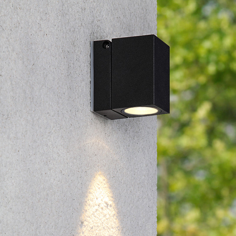 Rectangular Mini Wall Mounted Lighting Modern Metal LED Patio Sconce Fixture in Black Clearhalo 'Cast Iron' 'Glass' 'Industrial' 'Modern wall lights' 'Modern' 'Tiffany' 'Traditional wall lights' 'Wall Lamps & Sconces' 'Wall Lights' Lighting' 2336767