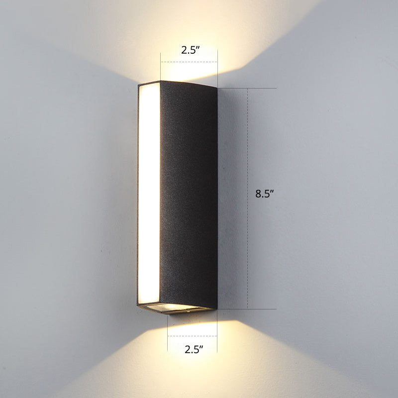 Matte Black Rectangle LED Wall Light Simple Style Metallic Sconce Lamp for Outdoor Black Clearhalo 'Cast Iron' 'Glass' 'Industrial' 'Modern wall lights' 'Modern' 'Tiffany' 'Traditional wall lights' 'Wall Lamps & Sconces' 'Wall Lights' Lighting' 2336793