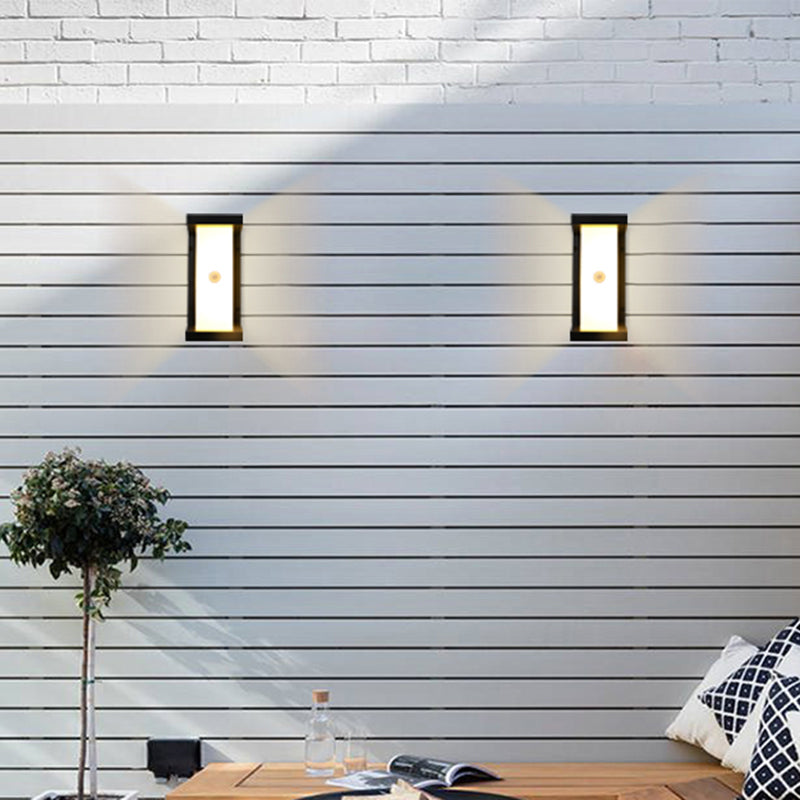 Outdoor LED Wall Lamp Modern Black Sconce Light Fixture with Rectangular Acrylic Shade Clearhalo 'Cast Iron' 'Glass' 'Industrial' 'Modern wall lights' 'Modern' 'Tiffany' 'Traditional wall lights' 'Wall Lamps & Sconces' 'Wall Lights' Lighting' 2336986