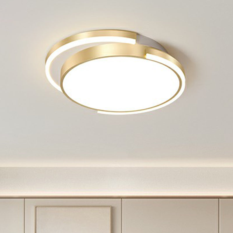 Golden Round LED Flush Mount Fixture Simplicity Acrylic Ceiling Lighting for Bedroom Clearhalo 'Ceiling Lights' 'Close To Ceiling Lights' 'Close to ceiling' 'Flush mount' Lighting' 2357618