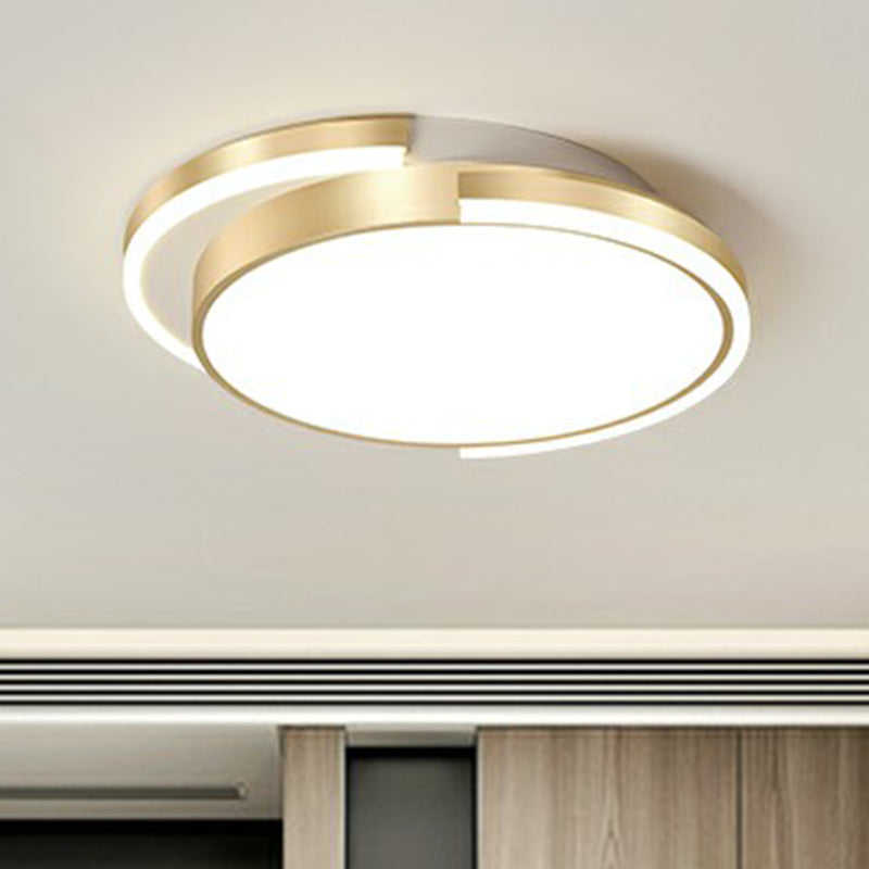 Golden Round LED Flush Mount Fixture Simplicity Acrylic Ceiling Lighting for Bedroom Gold Clearhalo 'Ceiling Lights' 'Close To Ceiling Lights' 'Close to ceiling' 'Flush mount' Lighting' 2357619