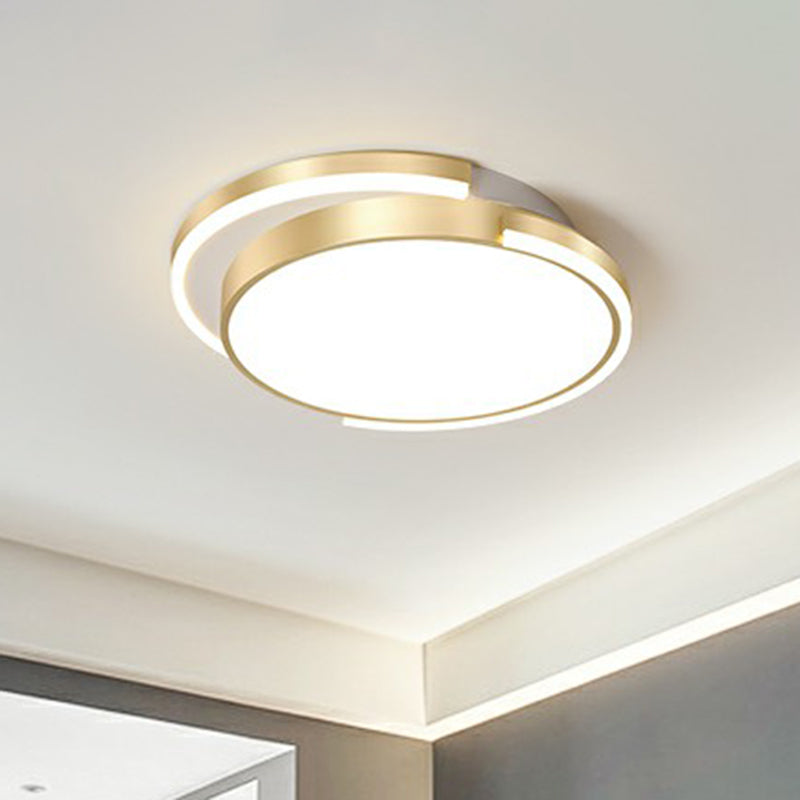 Golden Round LED Flush Mount Fixture Simplicity Acrylic Ceiling Lighting for Bedroom Clearhalo 'Ceiling Lights' 'Close To Ceiling Lights' 'Close to ceiling' 'Flush mount' Lighting' 2357622