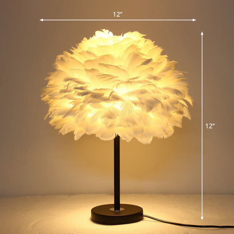 Feather Lampshade Nightstand Lamp Minimalist 1-Bulb Black Table Light for Bedroom Clearhalo 'Lamps' 'Table Lamps' Lighting' 2365051