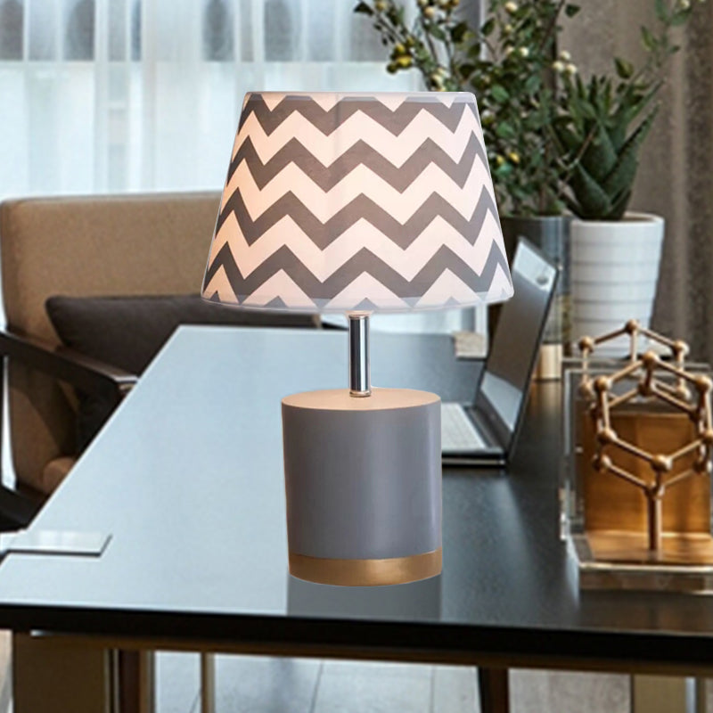 Nordic Style Zigzag Desk Light Fabric 1 Light Gray Study Light with Cylinder Base for Child Bedroom Grey Clearhalo 'Lamps' 'Table Lamps' Lighting' 236600