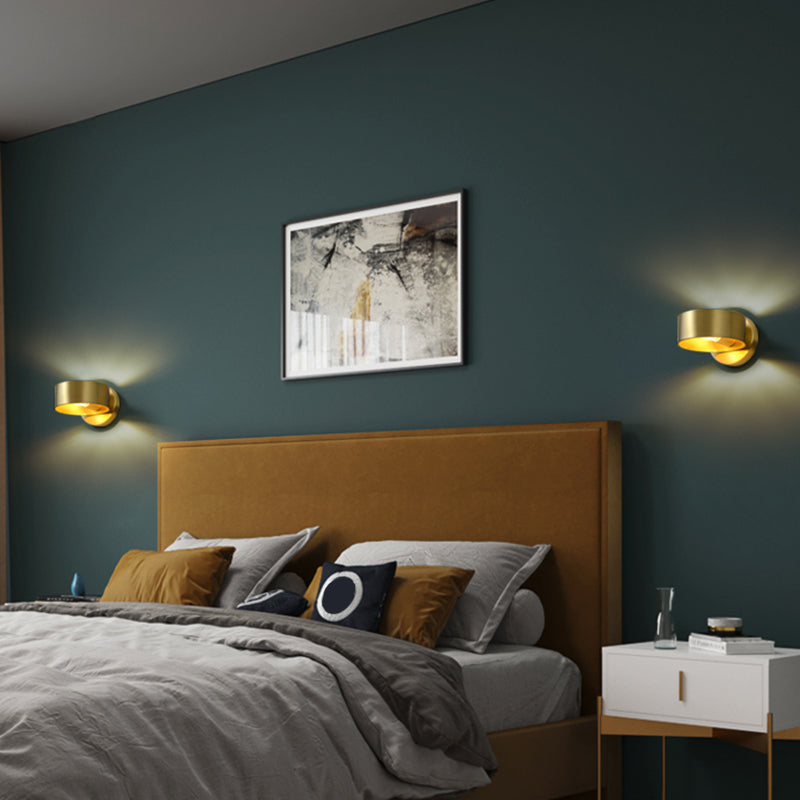 Metal Circle Wall Lamp Fixture Minimalist 1 Head Brass Sconce Lighting for Bedroom Clearhalo 'Cast Iron' 'Glass' 'Industrial' 'Modern wall lights' 'Modern' 'Tiffany' 'Traditional wall lights' 'Wall Lamps & Sconces' 'Wall Lights' Lighting' 2384898