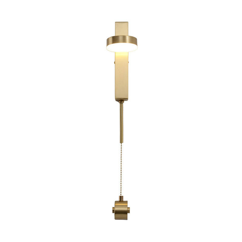 Creative Minimalist Len Shaped Wall Sconce Acrylic Living Room LED Wall Lighting with Pull Chain in Brass Clearhalo 'Cast Iron' 'Glass' 'Industrial' 'Modern wall lights' 'Modern' 'Tiffany' 'Traditional wall lights' 'Wall Lamps & Sconces' 'Wall Lights' Lighting' 2405656