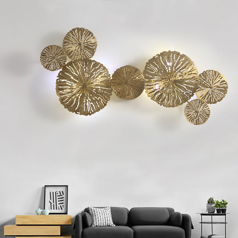 Etched Lotus Leaf Shaped Stairs Sconce Lamp Metal Art Deco Wall Mount Light Fixture in Brass Clearhalo 'Cast Iron' 'Glass' 'Industrial' 'Modern wall lights' 'Modern' 'Tiffany' 'Traditional wall lights' 'Wall Lamps & Sconces' 'Wall Lights' Lighting' 2405674