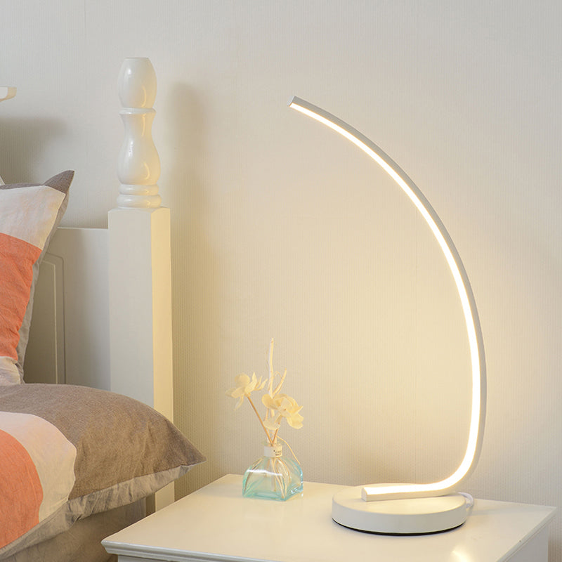 Curve LED Nightstand Light Simplicity Metal Bedside Table Lighting with Round Base Clearhalo 'Lamps' 'Table Lamps' Lighting' 2406192