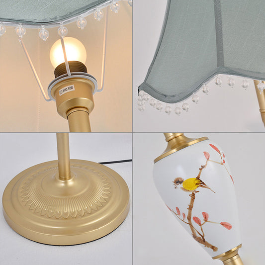 Fabric Flared Floor Light Classic 1-Light Living Room Accent Lamp with Scalloped Trimming in Gold Clearhalo 'Floor Lamps' 'Lamps' Lighting' 2415494