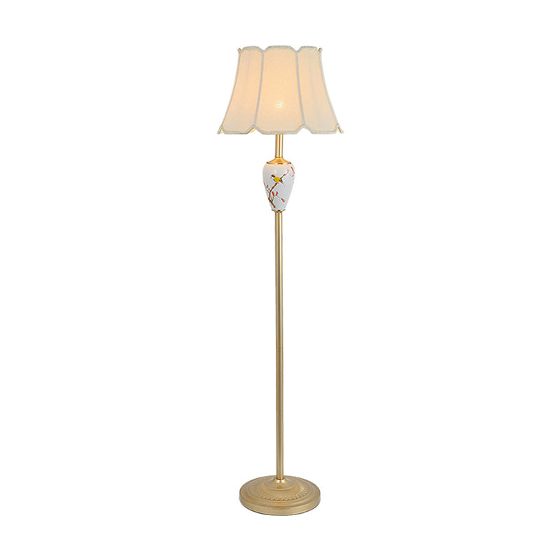 Fabric Flared Floor Light Classic 1-Light Living Room Accent Lamp with Scalloped Trimming in Gold Clearhalo 'Floor Lamps' 'Lamps' Lighting' 2415495