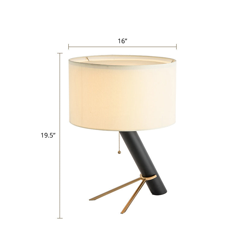 Minimalist Creative Tripod Night Light Metal 1 Bulb Bedroom Pull-Chain Table Lamp in Black with Round Fabric Shade Clearhalo 'Lamps' 'Table Lamps' Lighting' 2415564