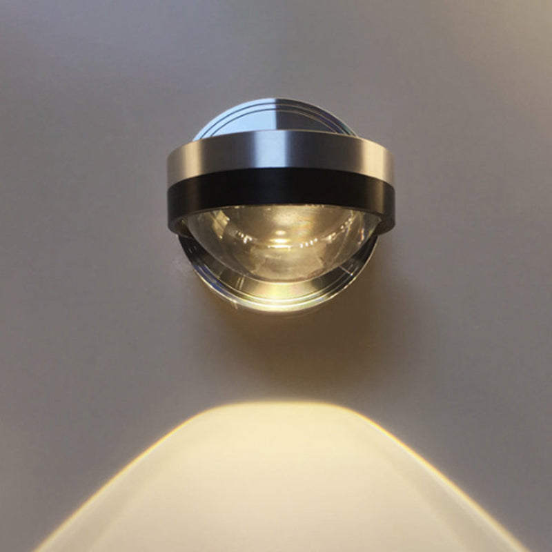 Modern Style Round Wall Lamp Metal and Crystal LED Dining Room Wall Mounted Light in Silver, Warm/White Light Clearhalo 'Cast Iron' 'Glass' 'Industrial' 'Modern wall lights' 'Modern' 'Tiffany' 'Traditional wall lights' 'Wall Lamps & Sconces' 'Wall Lights' Lighting' 241957