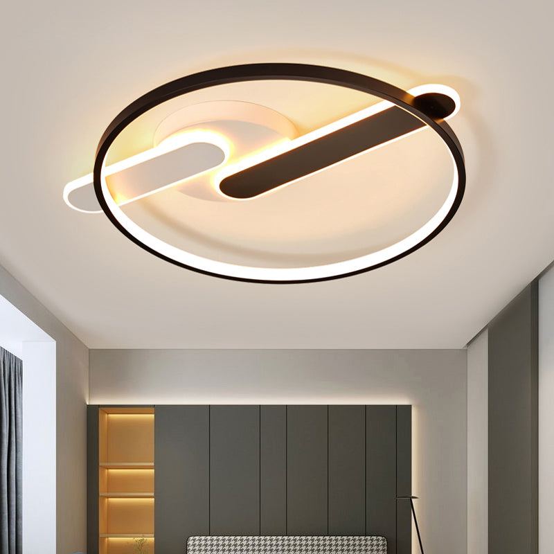 Minimalist Circle Ceiling Flush Mount Acrylic Corridor LED Flush Light Fixture in Black and White Clearhalo 'Ceiling Lights' 'Close To Ceiling Lights' 'Close to ceiling' 'Flush mount' Lighting' 2422895